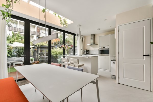 Medium property photo - Van Hogendorpstraat 154H, 1051 BX Amsterdam